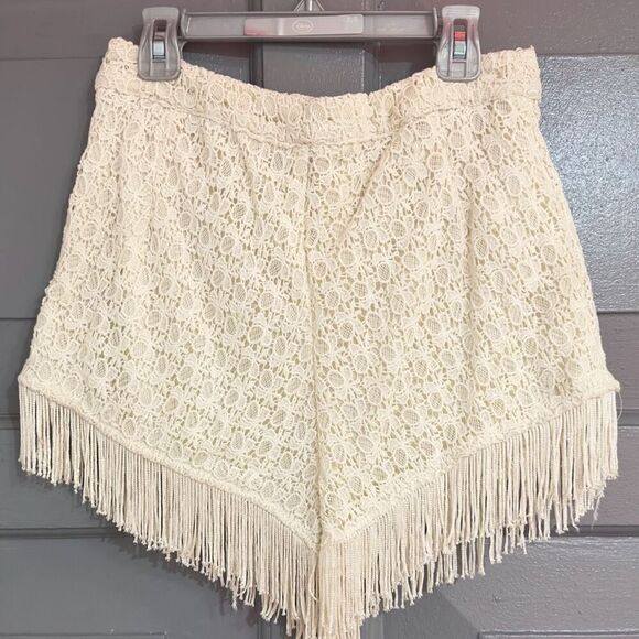 Pins And Needles Anthropology Embroidery & Fringe Boho Cottage Core Cream Shorts - Picture 2 of 12